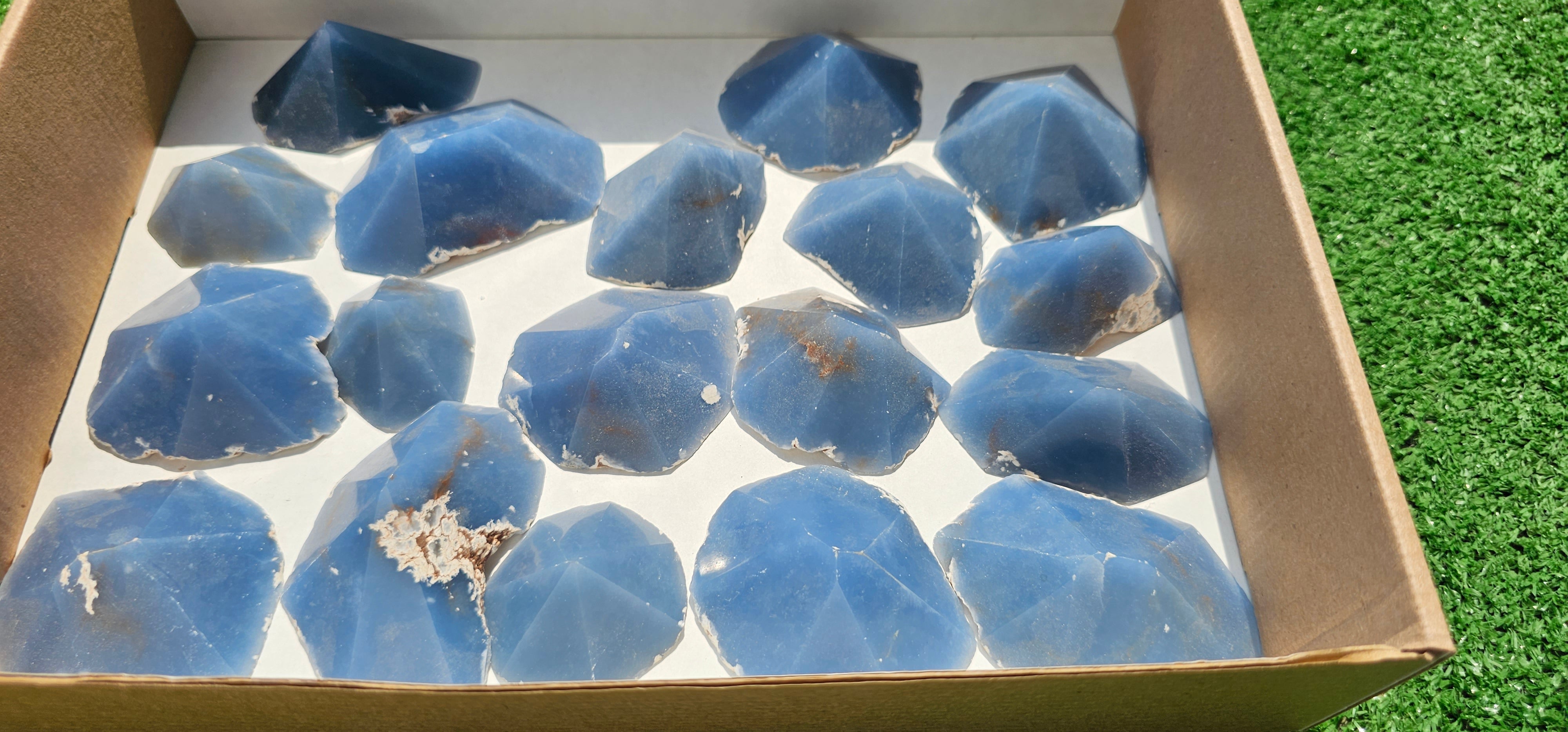 Lot 18 Slices with point Angelite**