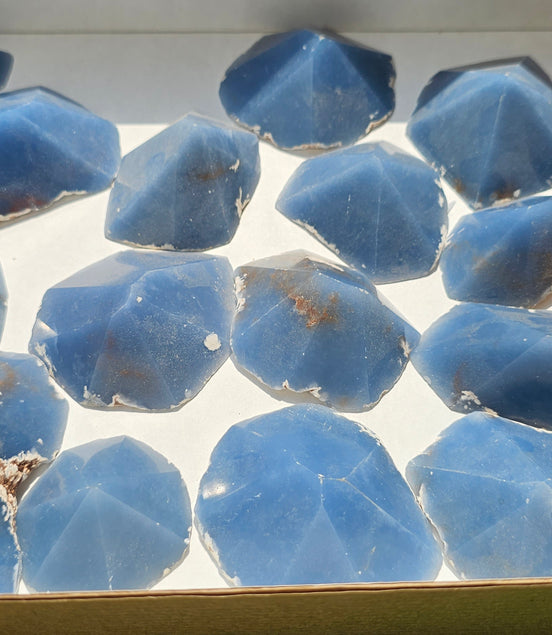 Lot 18 Slices with point Angelite**