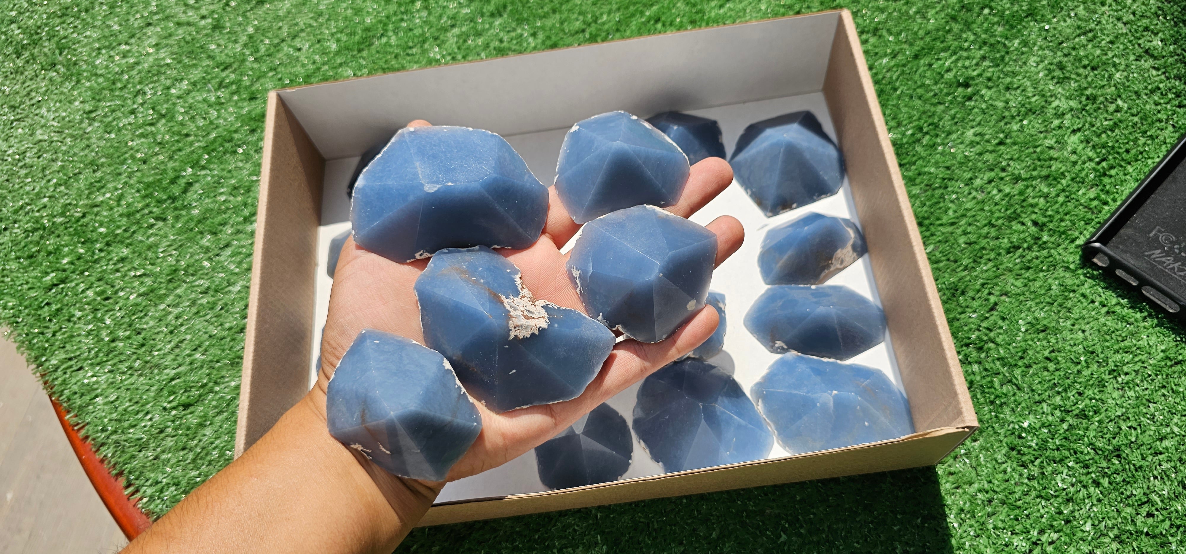 Lot 18 Slices with point Angelite**