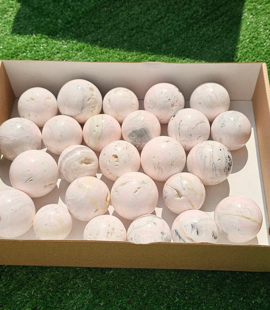 Lot 25 Spheres Mangano calcite drusy*