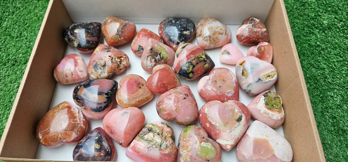 Lot 26 hearts Pink opal*