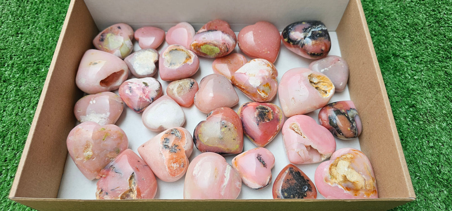 Lot 29 hearts Pink opal**