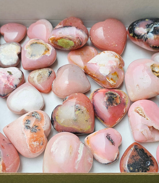 Lot 29 hearts Pink opal**
