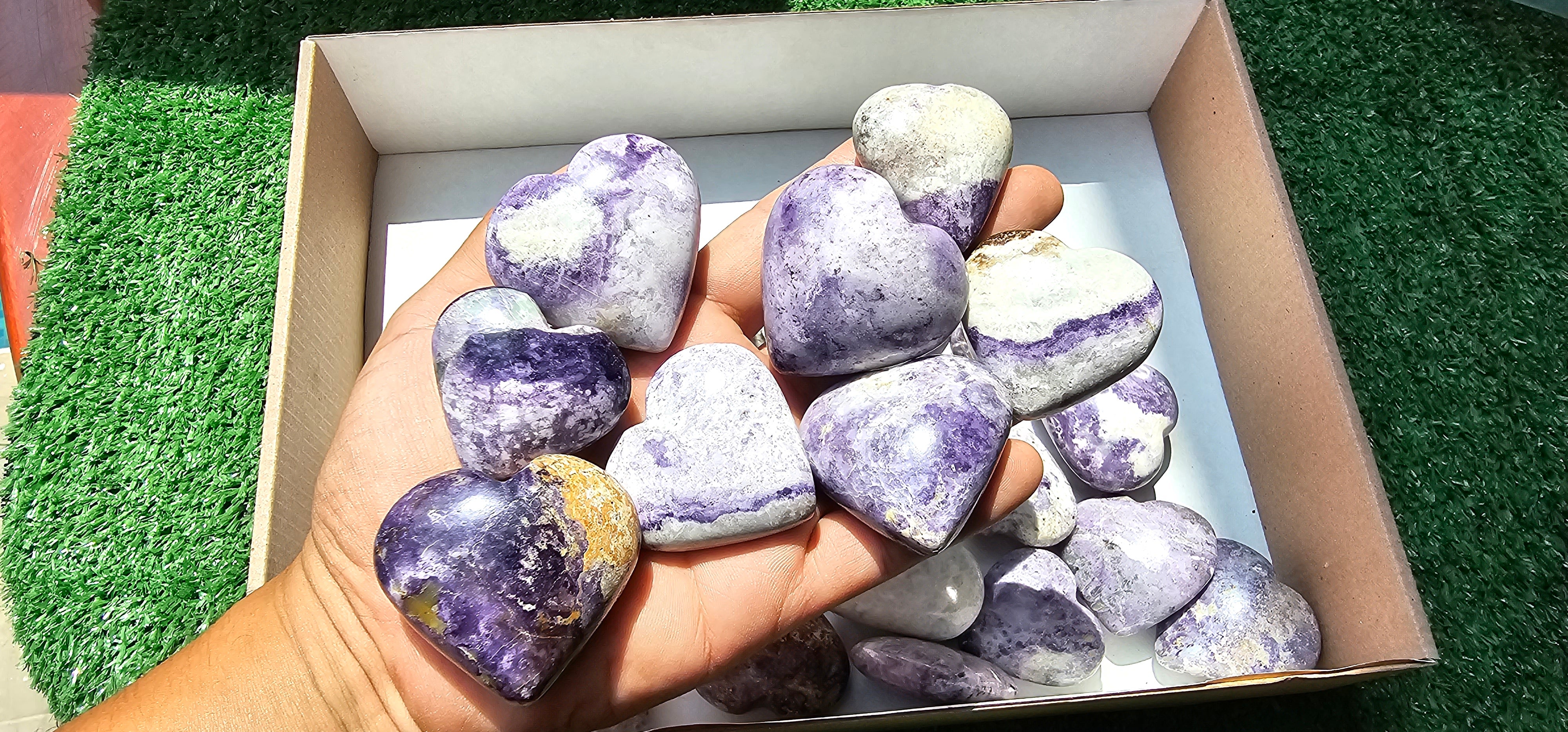 Lot 25 Hearts Bolivianite