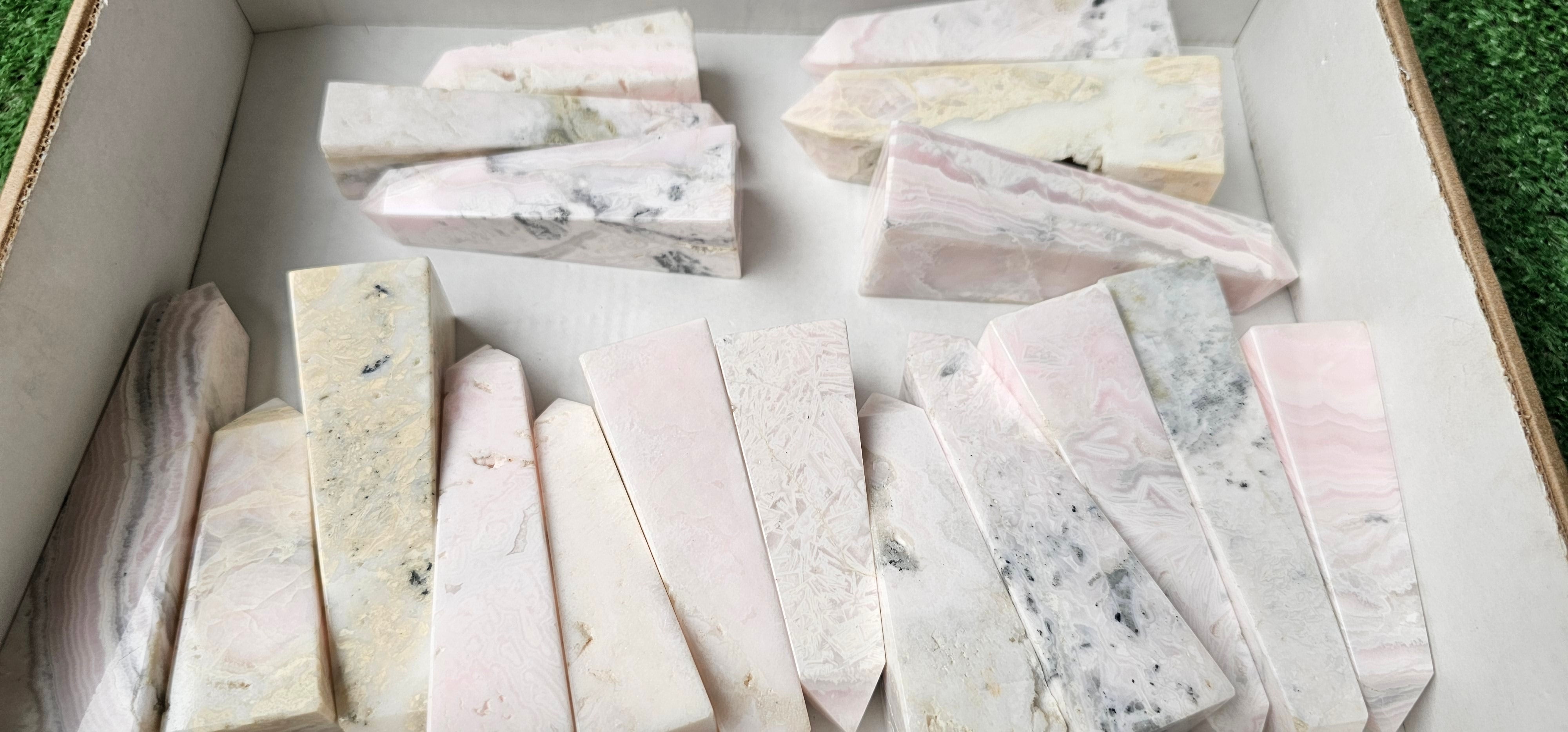 Lot 18 Mangano Calcite Tower