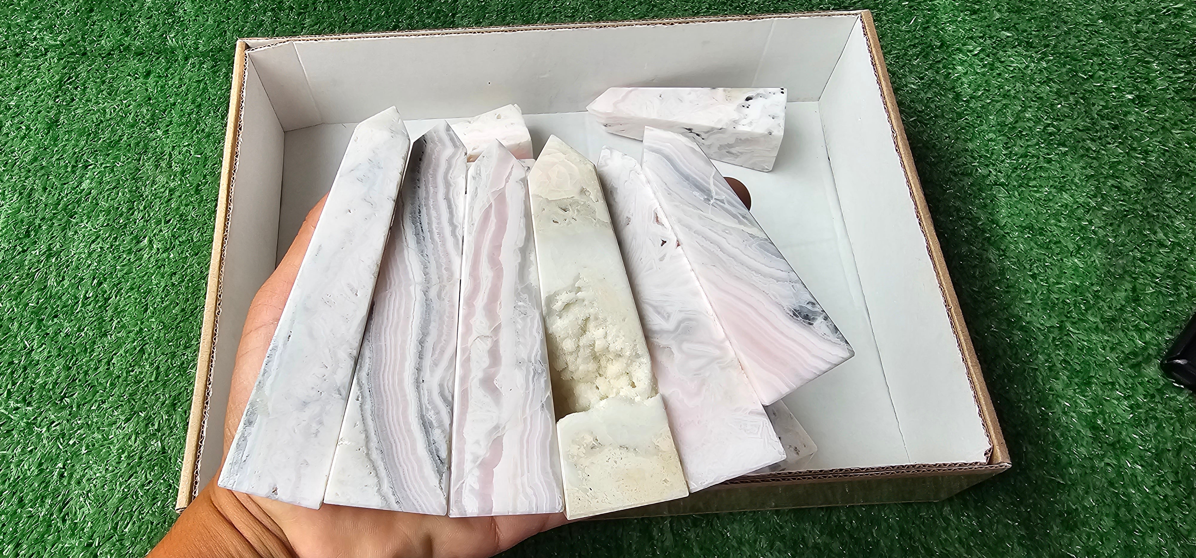 Lot 18 Mangano Calcite Tower