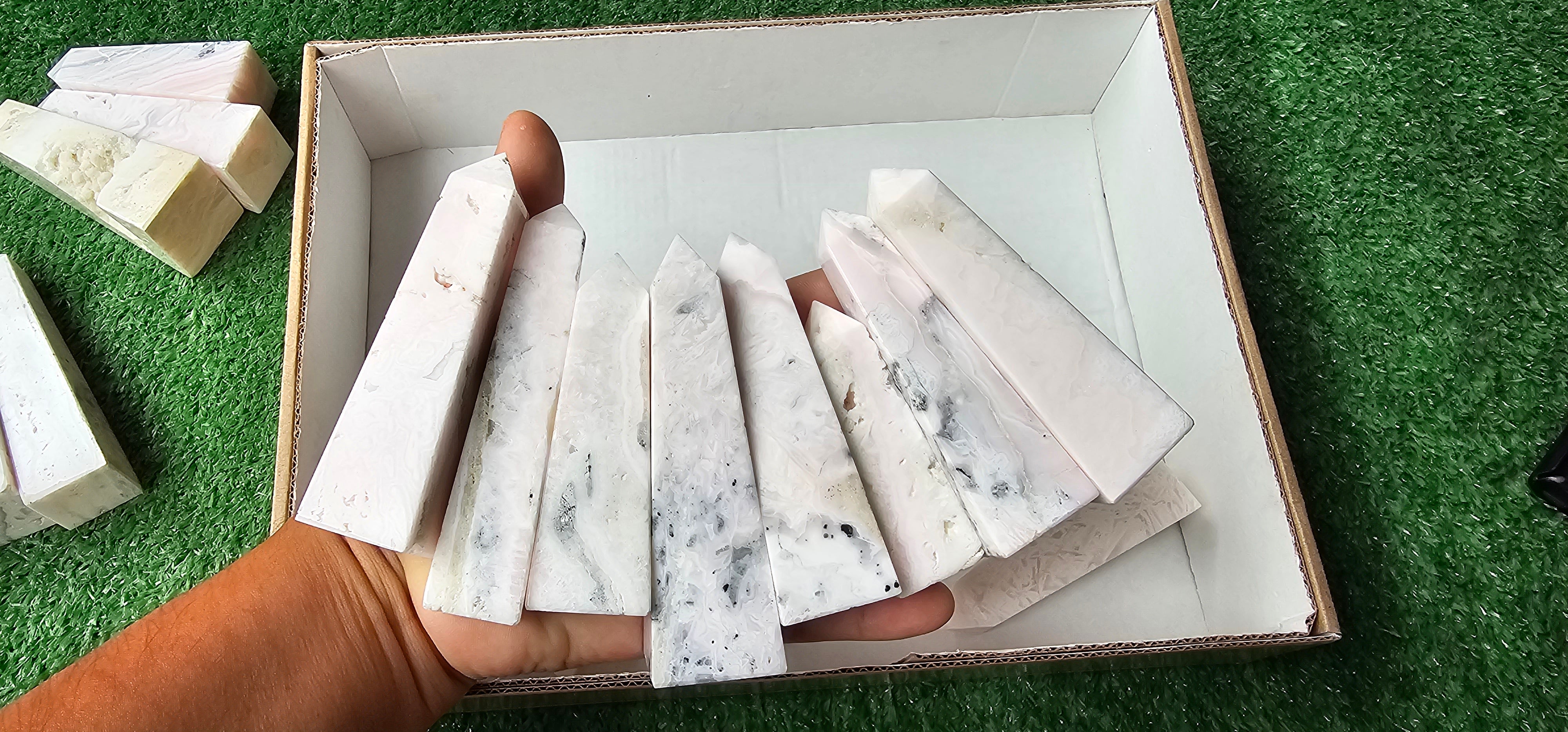 Lot 18 Mangano Calcite Tower