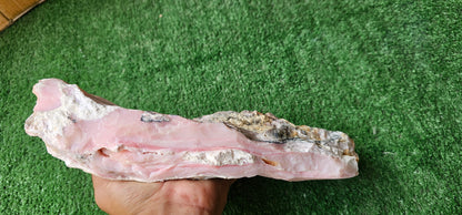 Pink Opal rough (1 pc)