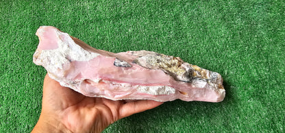 Pink Opal rough (1 pc)