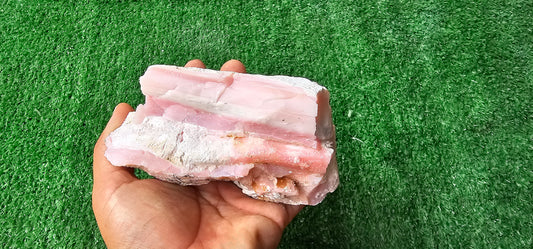 Pink Opal rough (1 pc)