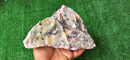 Pink Opal rough (1 pc)