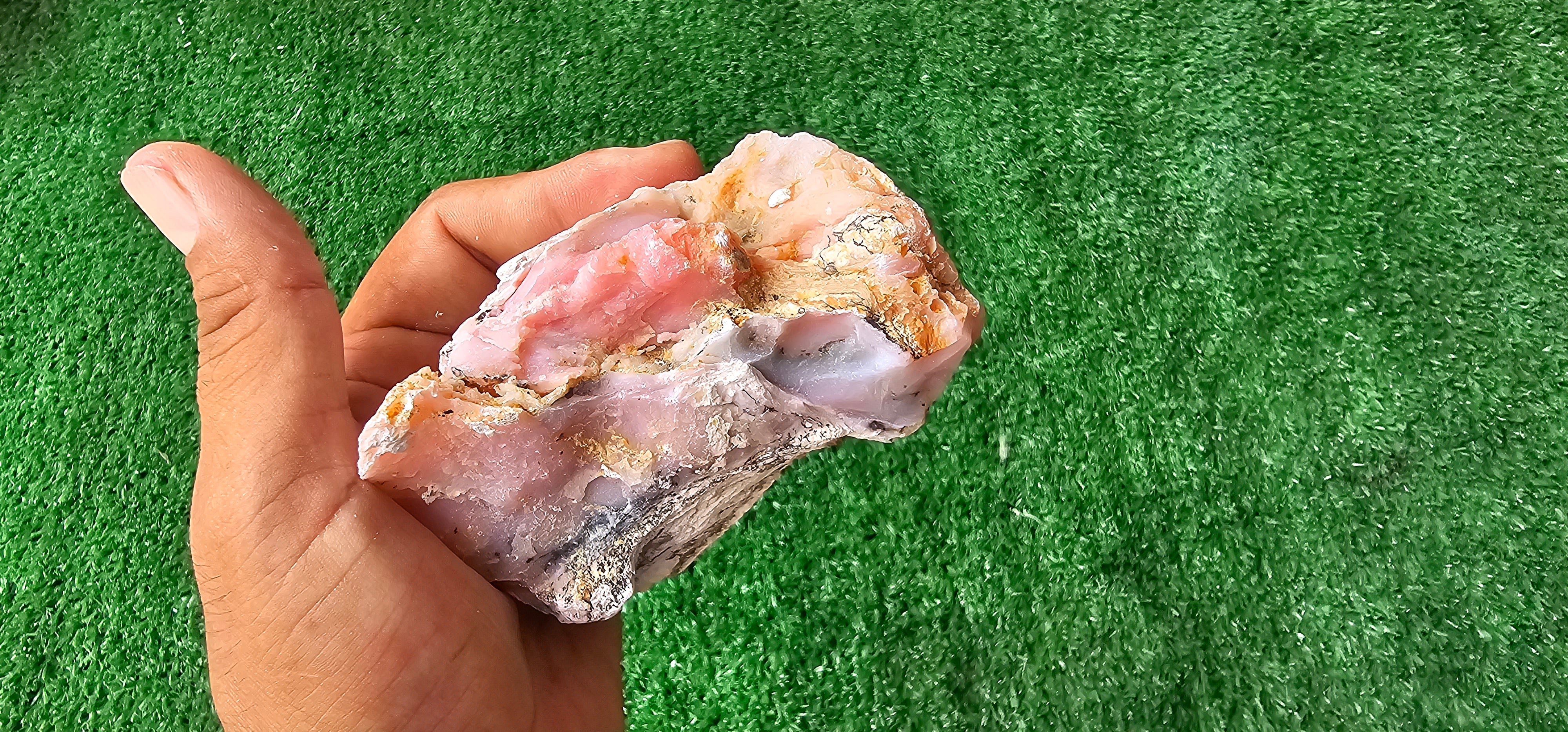 Pink Opal rough (1 pc)