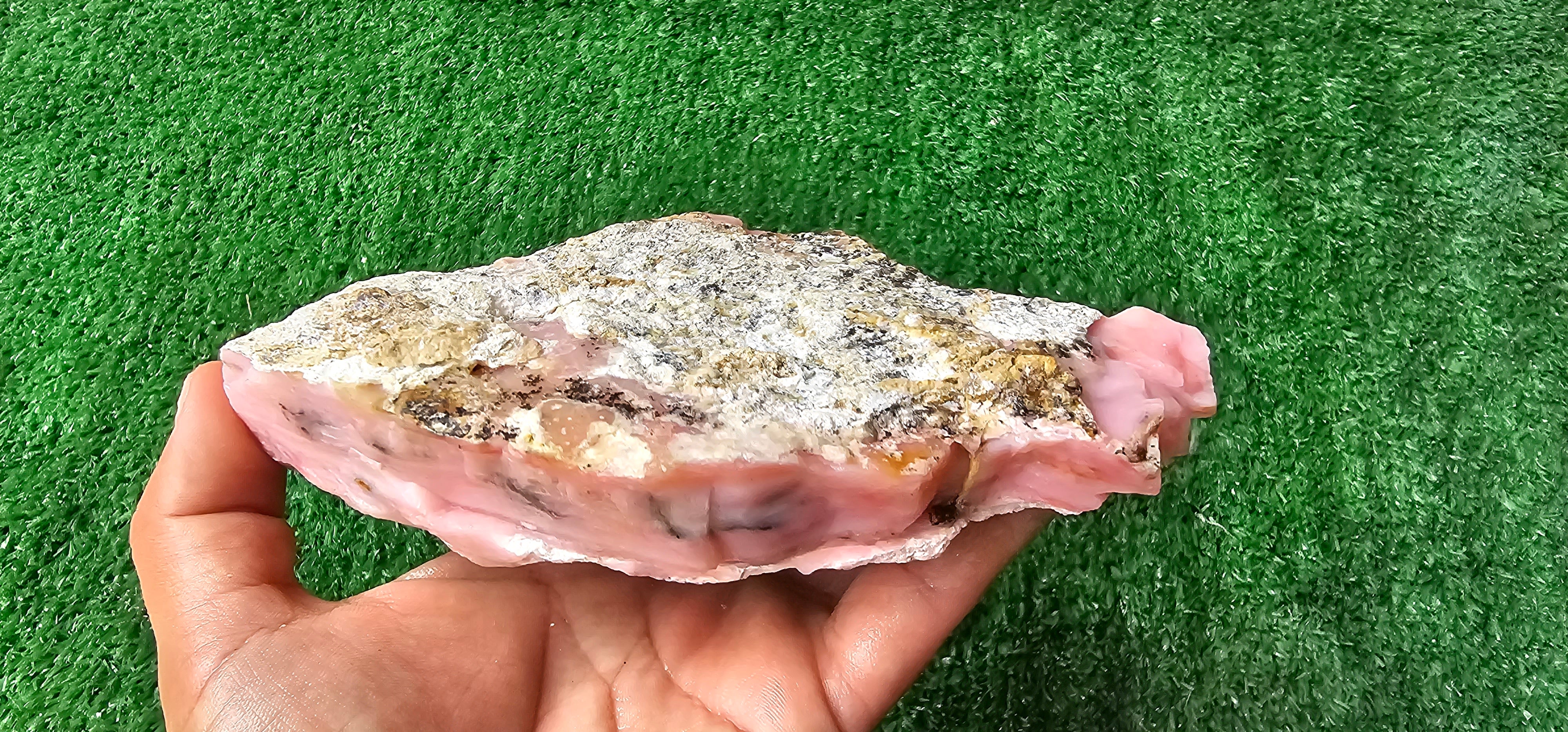 Pink Opal rough (1 pc)