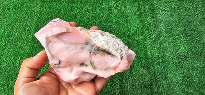 Pink Opal rough (1 pc)