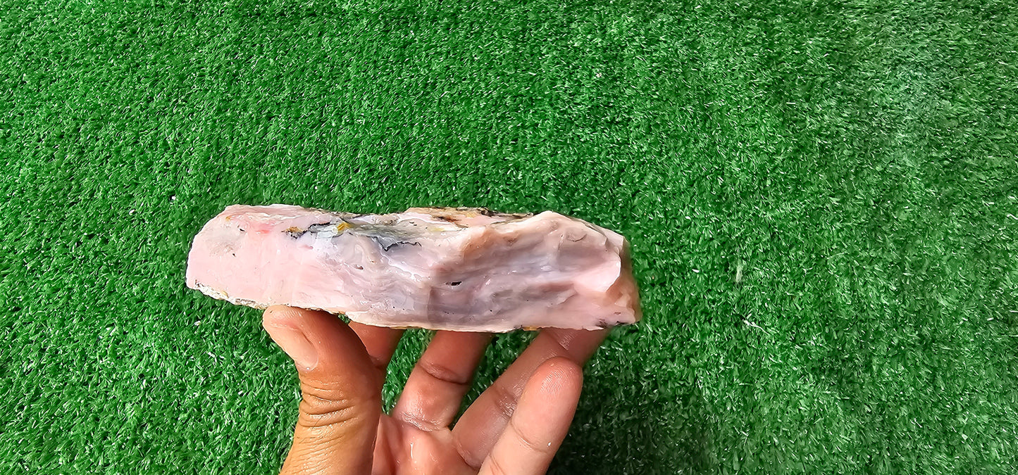 Pink Opal rough (1 pc)