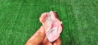 Pink Opal rough (1 pc)