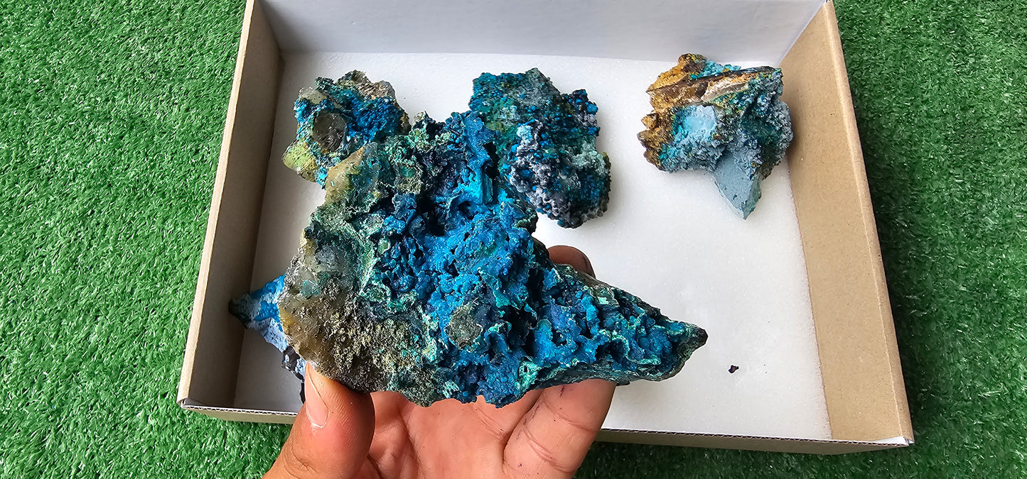 Lot 6 Chrysocolla on Quartz