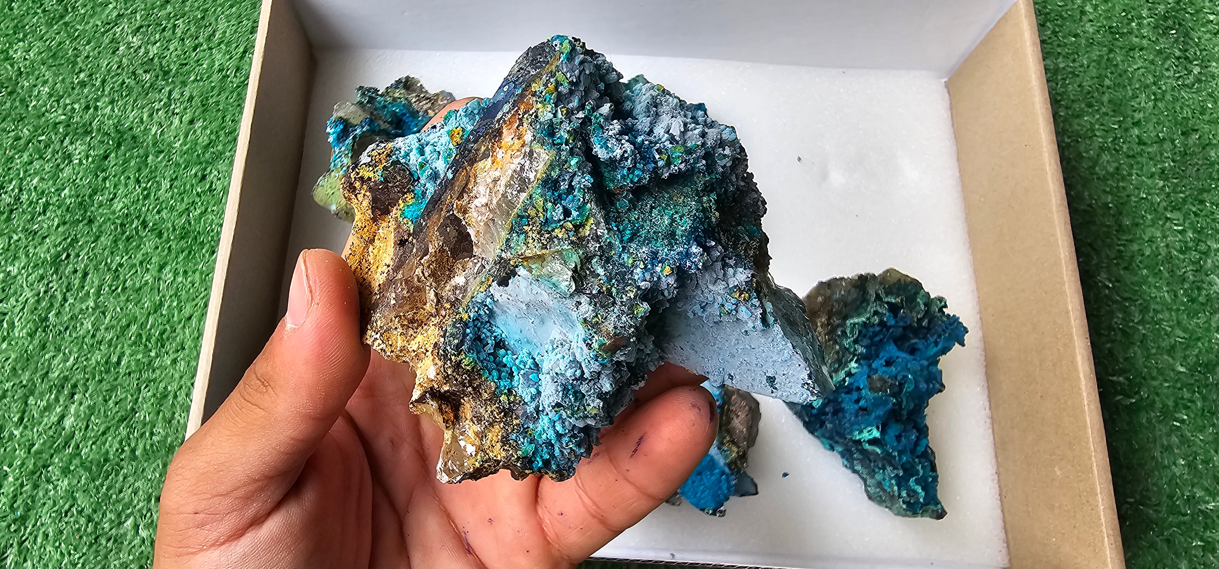 Lot 6 Chrysocolla on Quartz