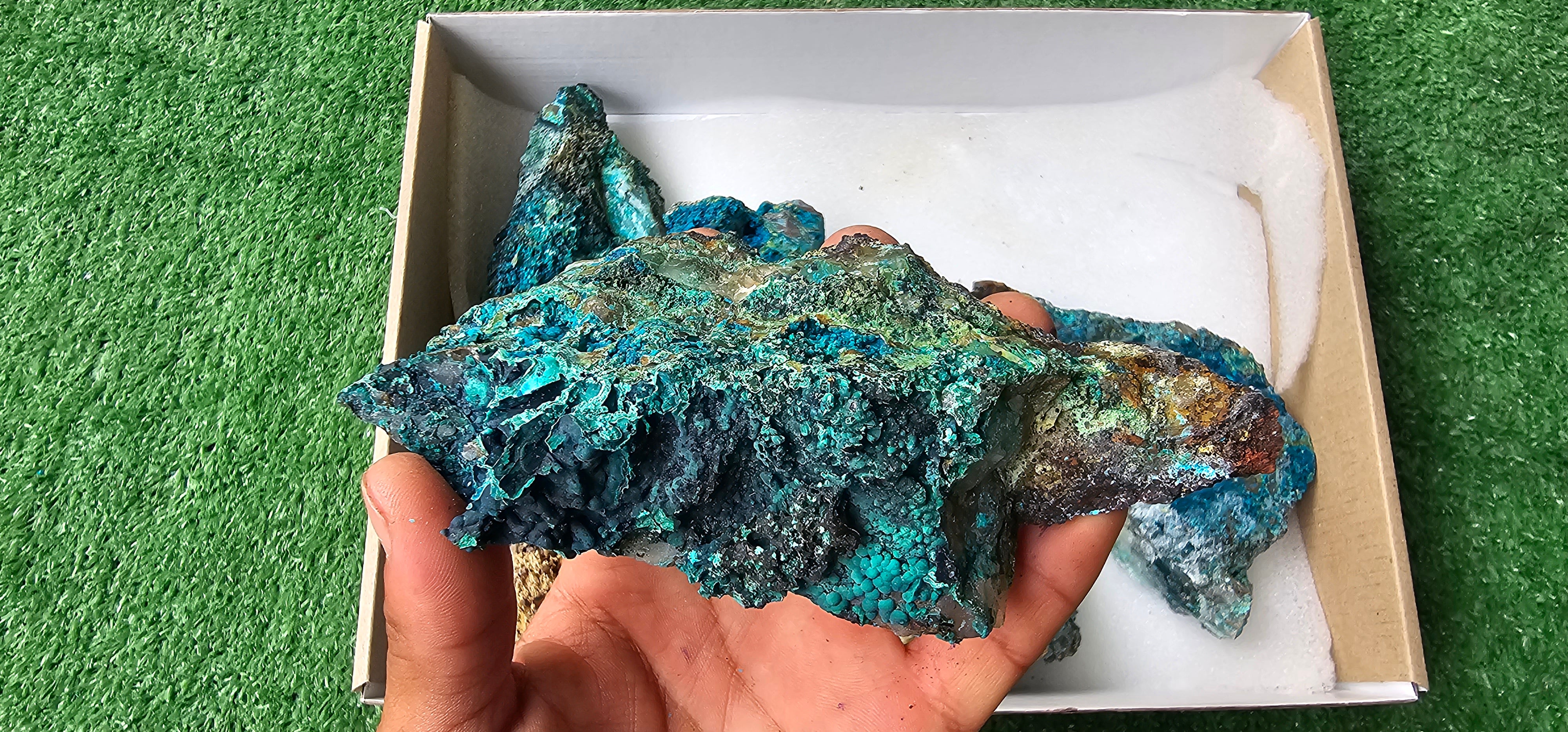 Lot 6 Chrysocolla on Quartz
