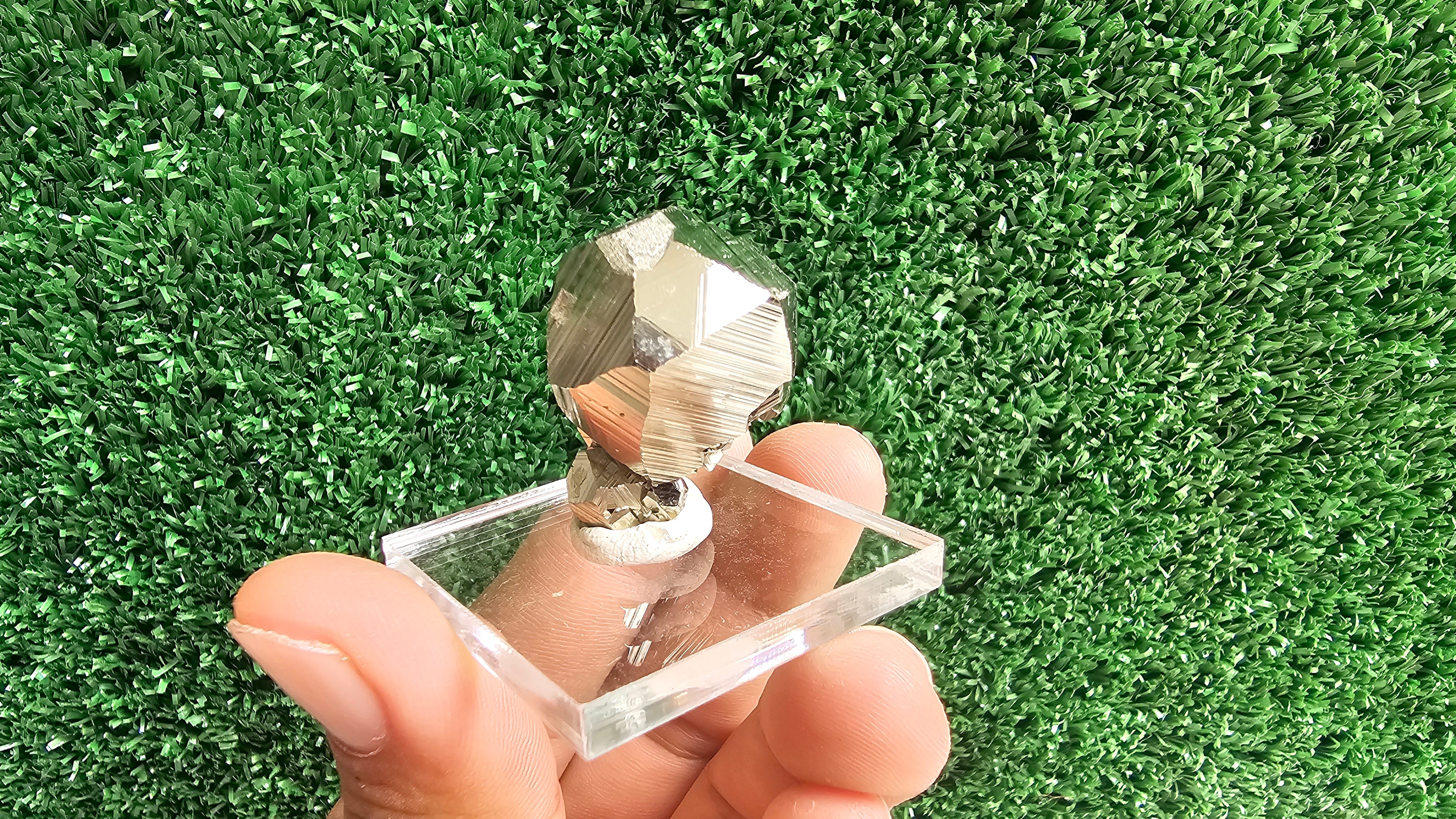 pyrite cubic
