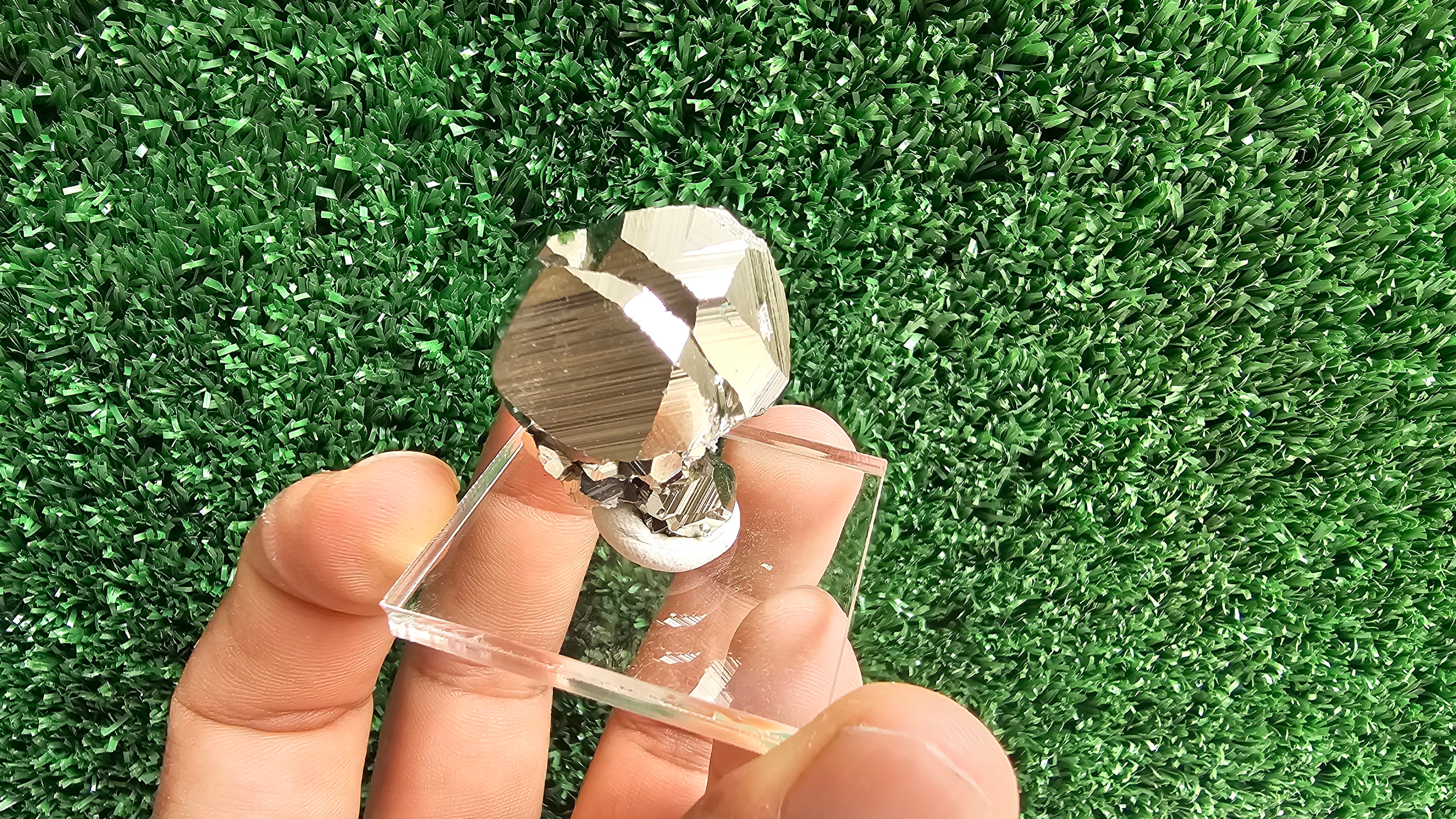 pyrite cubic