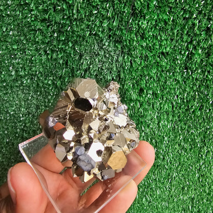 Pyrite octahedral