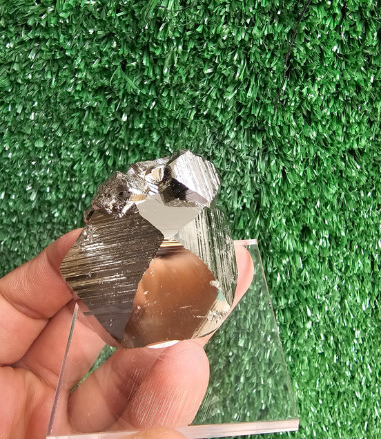 Pyrite octahedral