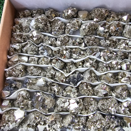 Box 96 pcs pyrite Octahedral