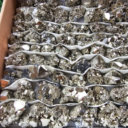 Box 96 pcs pyrite Octahedral
