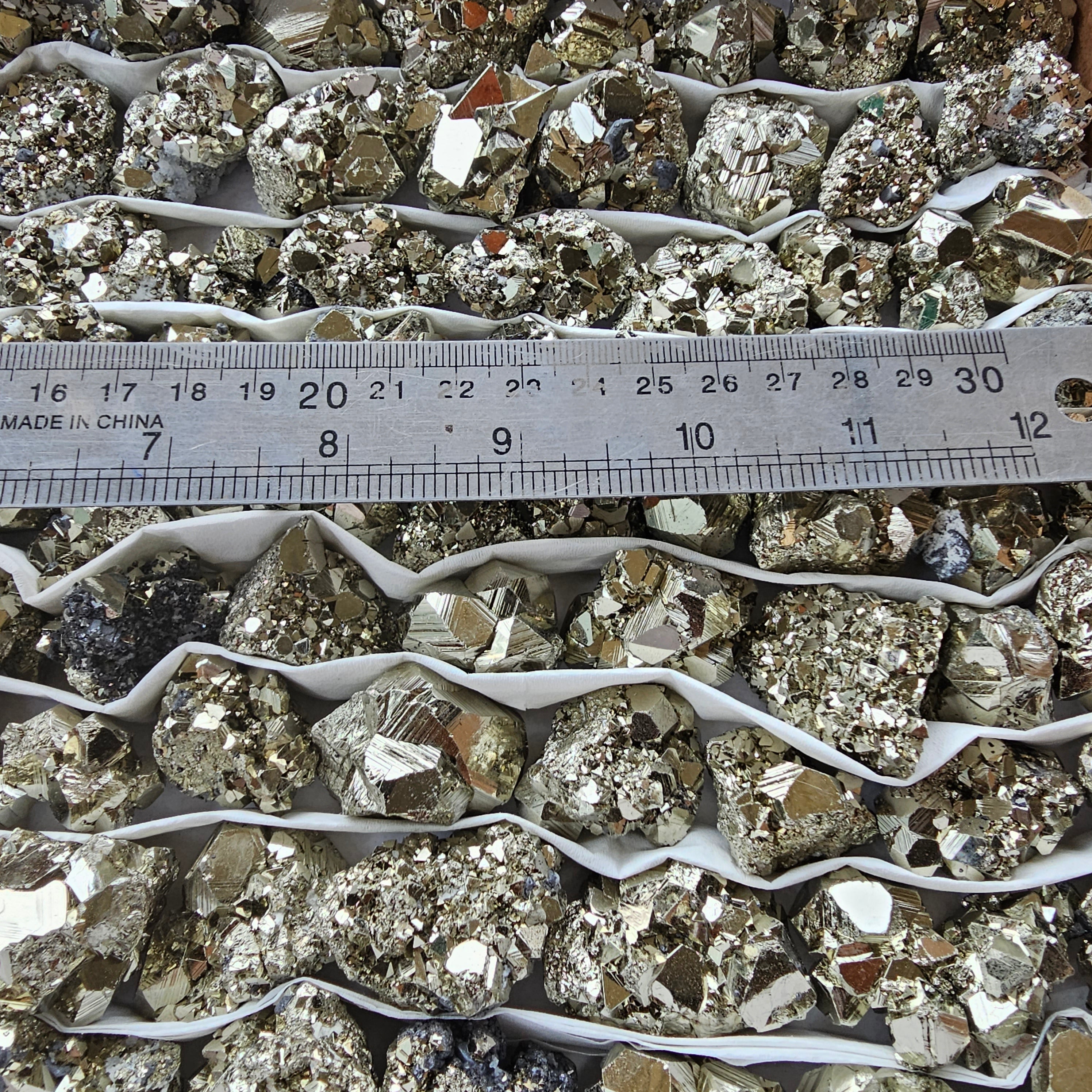 Box 96 pcs pyrite Octahedral