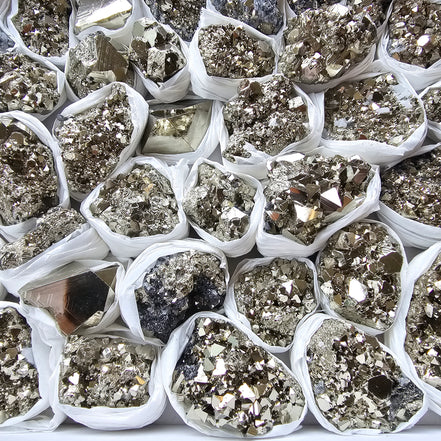 Box 41 pcs pyrite Octahedral