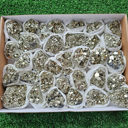 Box 34 pcs pyrite Octahedral