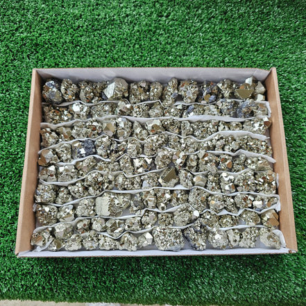 Box 118 pcs pyrite Octahedral