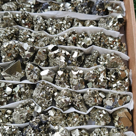 Box 118 pcs pyrite Octahedral