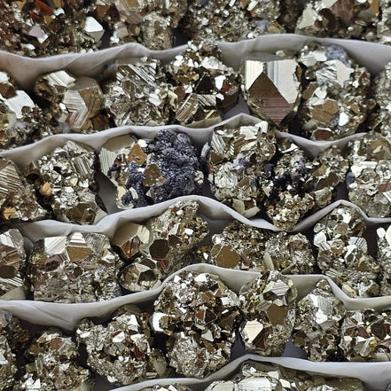 Box 118 pcs pyrite Octahedral