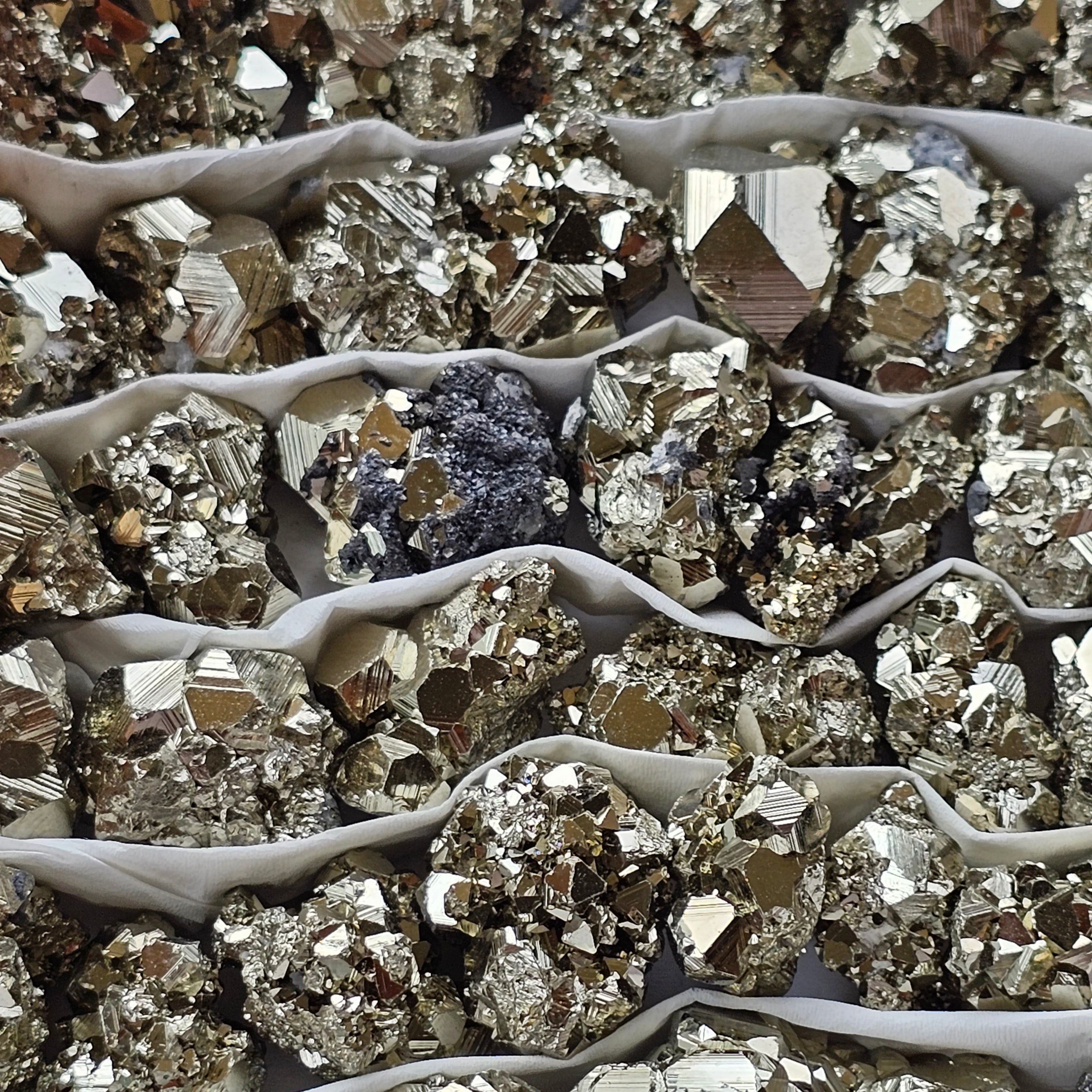 Box 118 pcs pyrite Octahedral