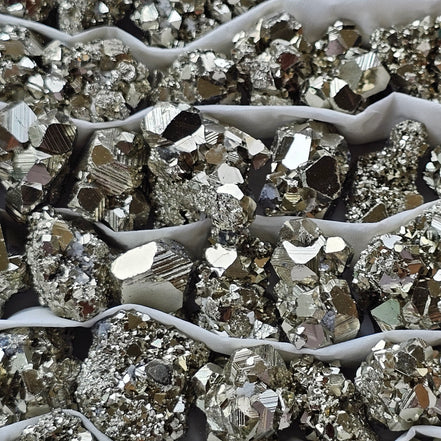 Box 118 pcs pyrite Octahedral