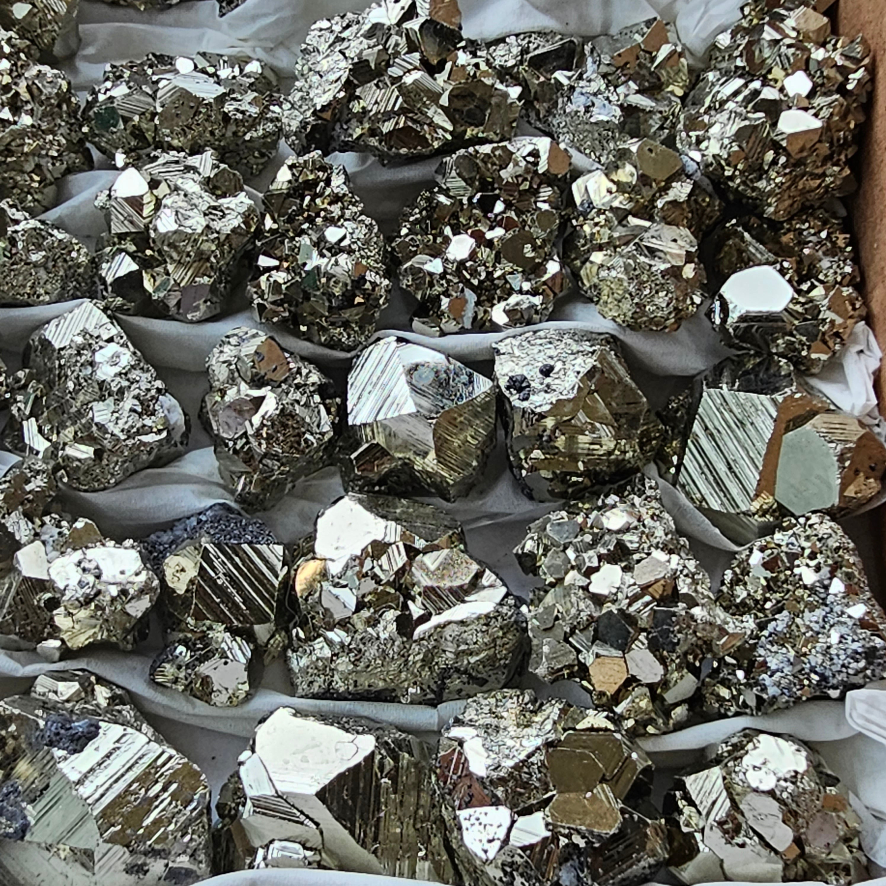 Box 80 pcs pyrite Octahedral