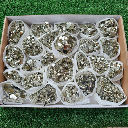 Box 24 pcs pyrite Octahedral