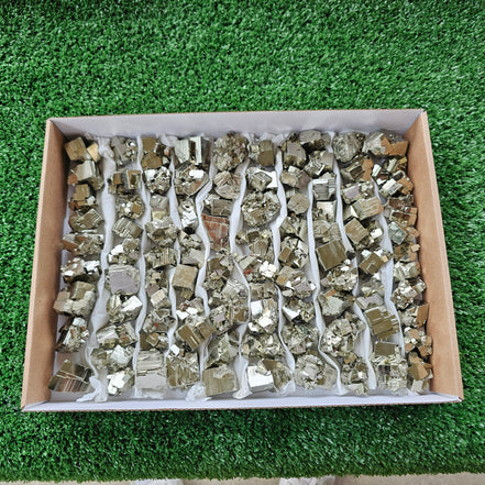 Box 92 pcs pyrite cubic