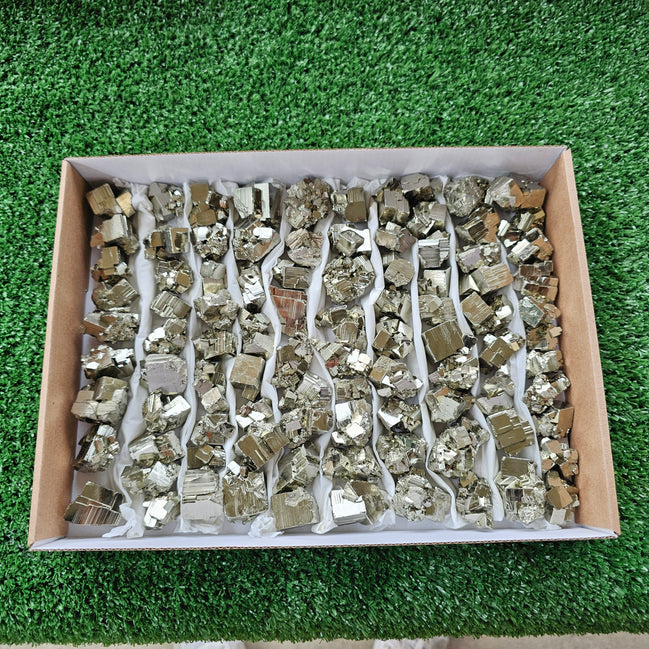 Box 92 pcs pyrite cubic