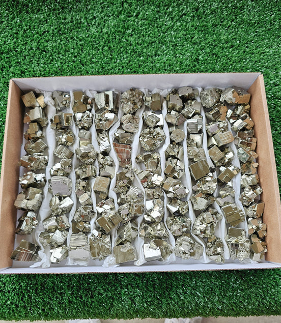 Box 92 pcs pyrite cubic