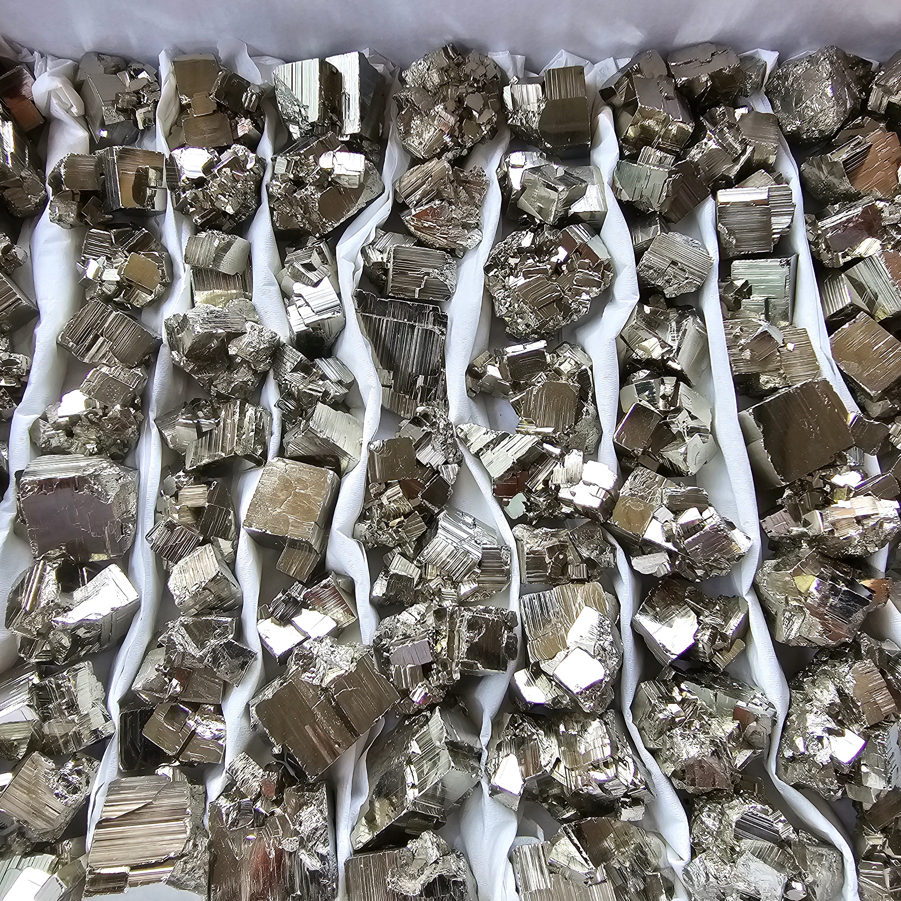 Box 92 pcs pyrite cubic