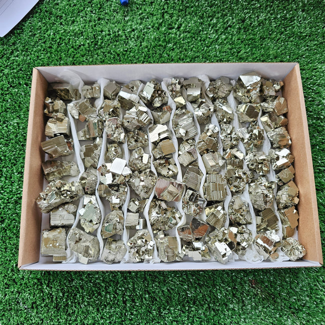 Box 75 pcs pyrite cubic