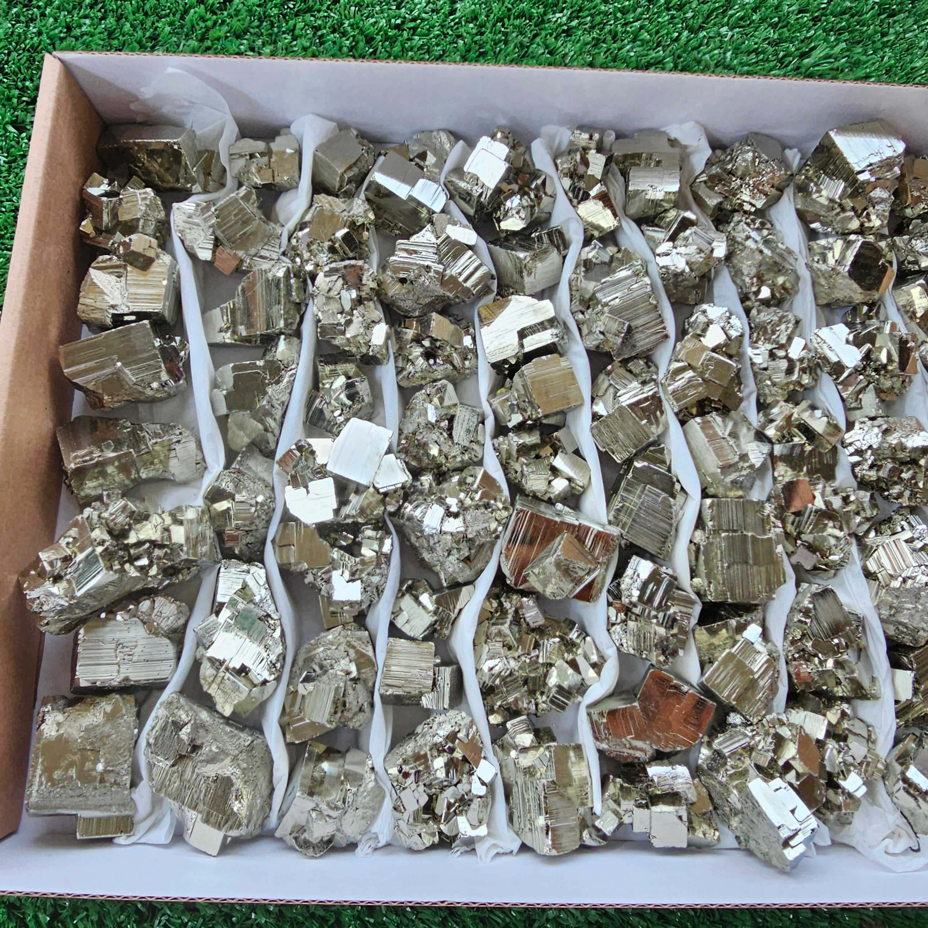 Box 75 pcs pyrite cubic