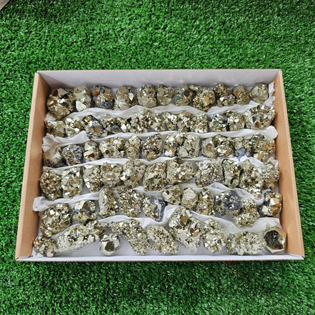 Box 67 pcs pyrite octahedral