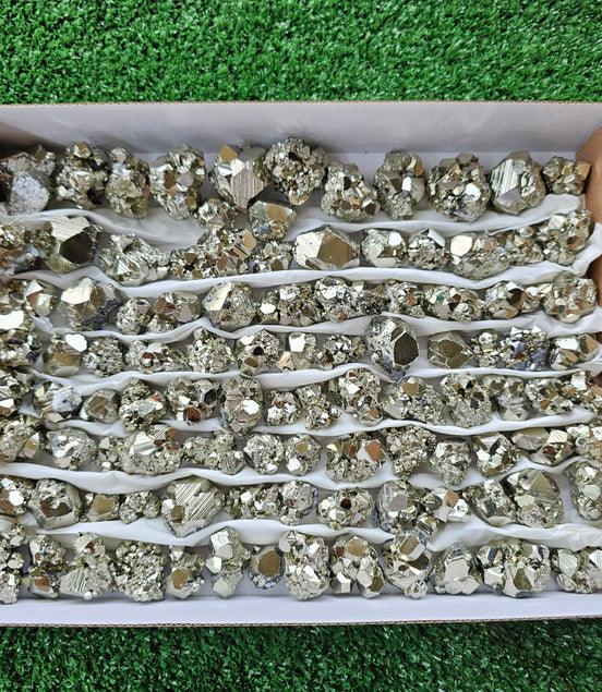 Box 100 pcs pyrite Octahedral
