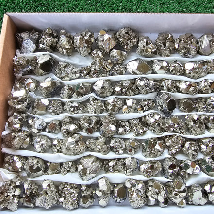 Box 100 pcs pyrite Octahedral