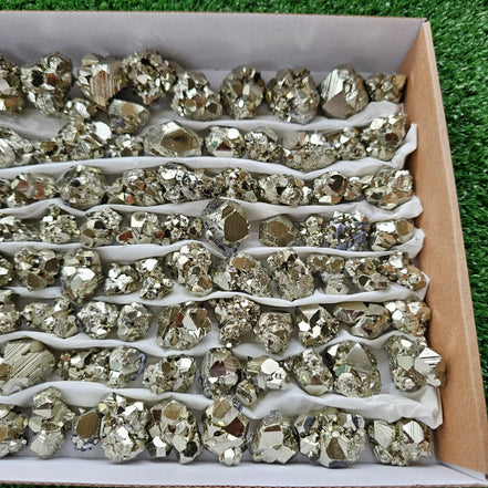 Box 100 pcs pyrite Octahedral