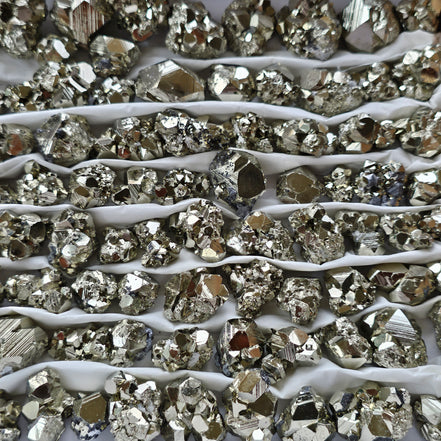 Box 100 pcs pyrite Octahedral